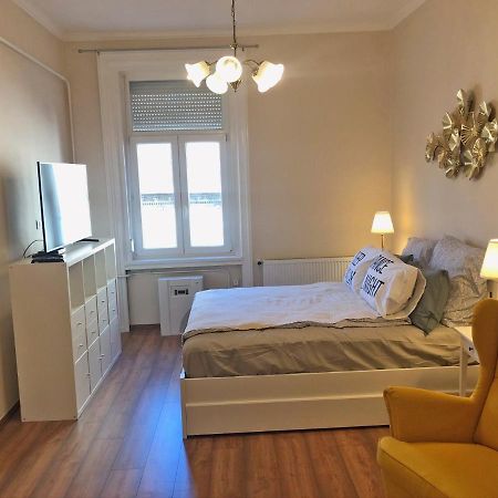 Modern Comfort In Historical Budapest Eksteriør bilde