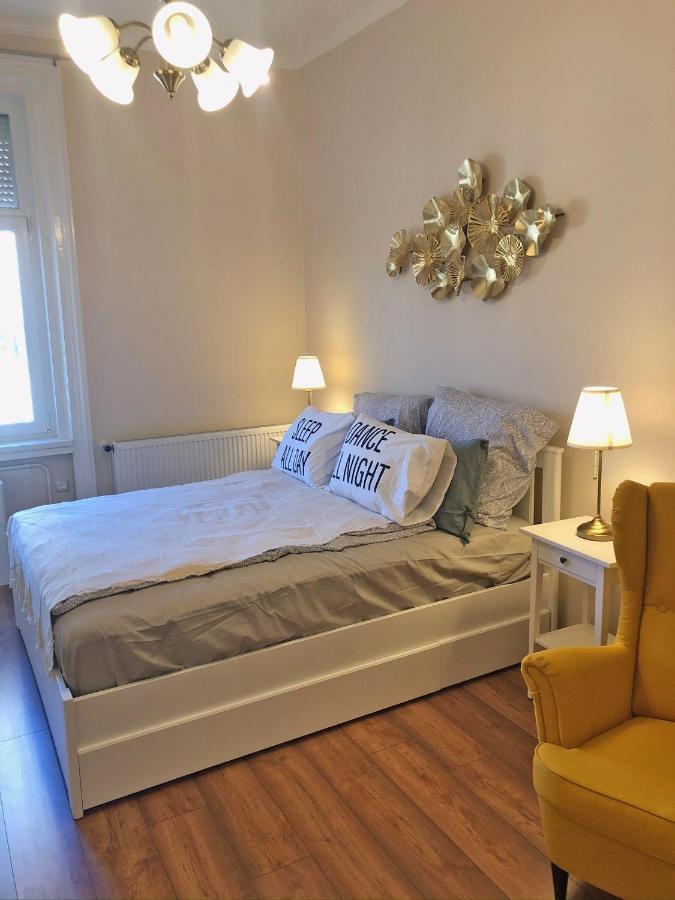 Modern Comfort In Historical Budapest Eksteriør bilde